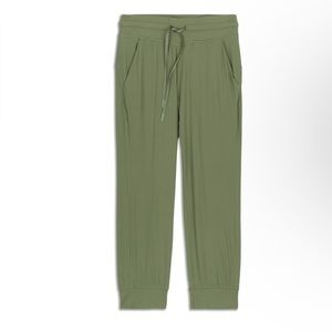 Like New Lululemon Ready to High-Rise Jogger Crop, 12